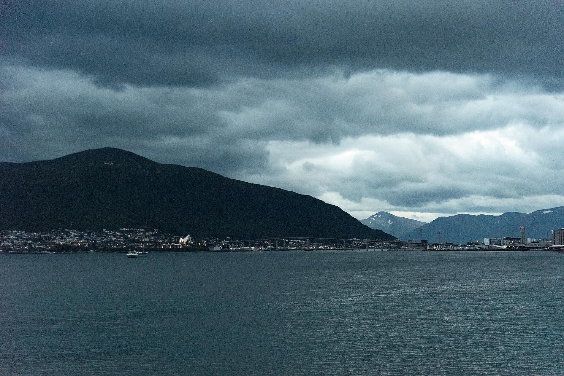 Polar Lights: From North Cape to the Lofoten Islands 