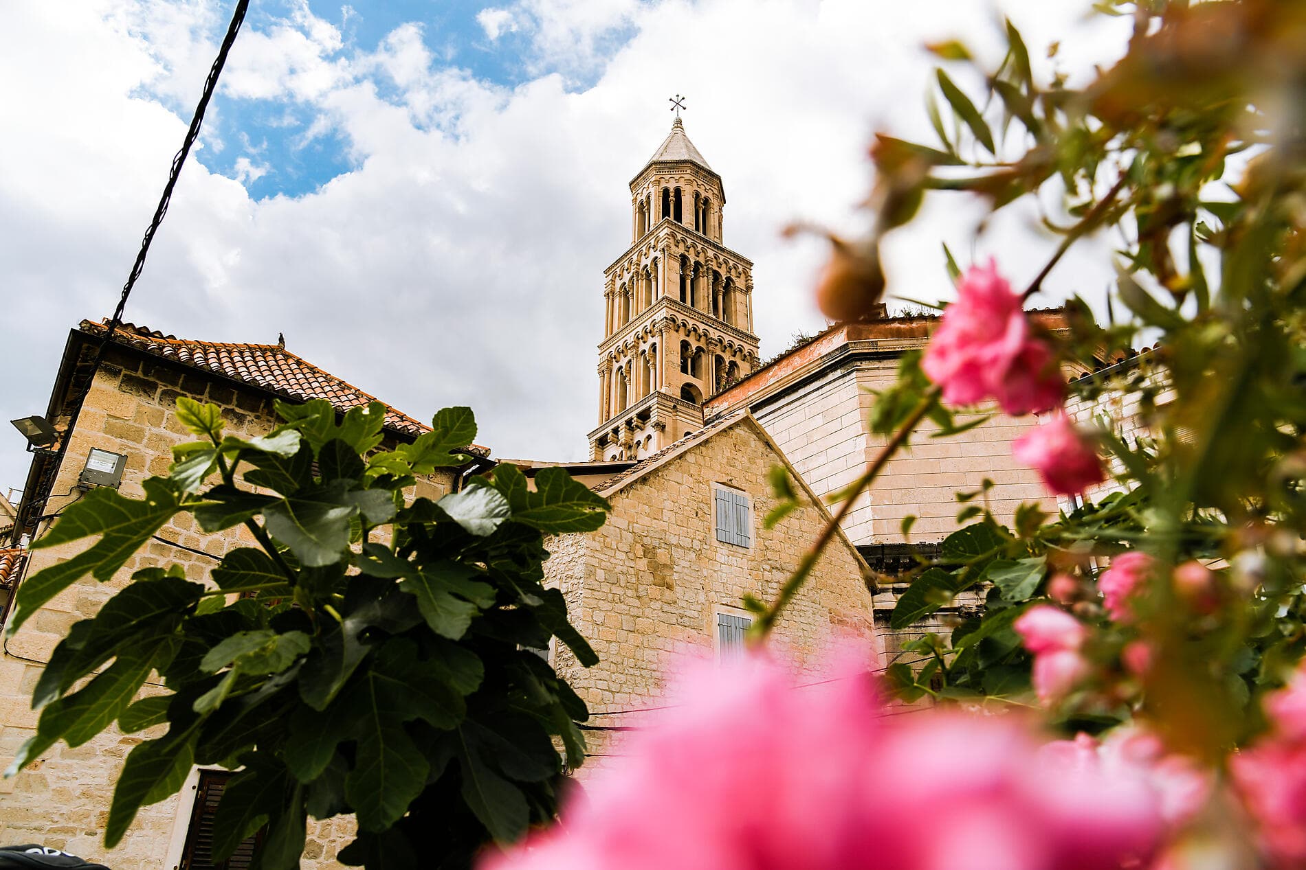 From the Tyrrhenian Sea to the Adriatic