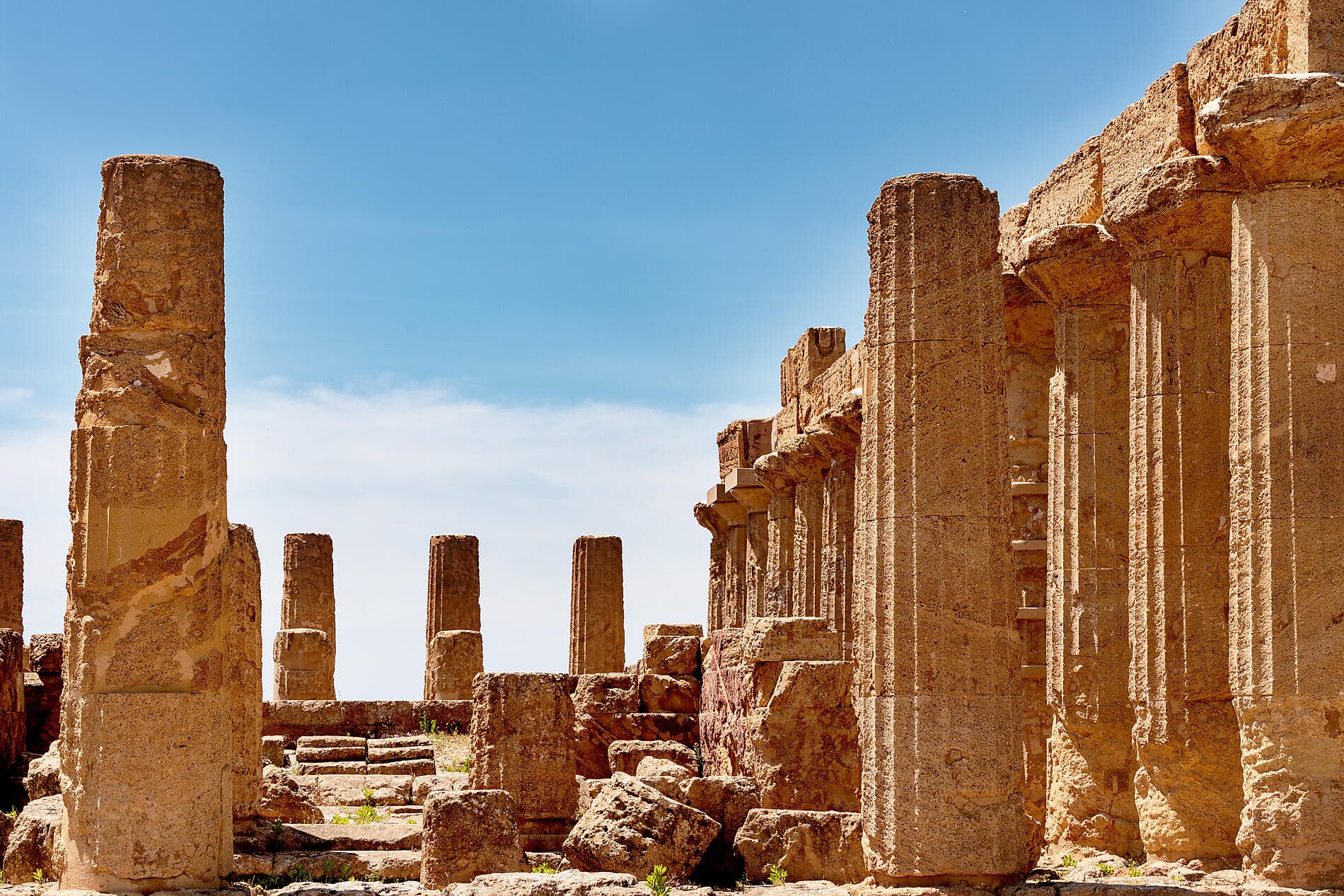 From the Tyrrhenian Sea to the Adriatic